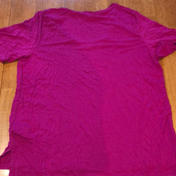 Purple/pink v-neck - Picture 2 of 3